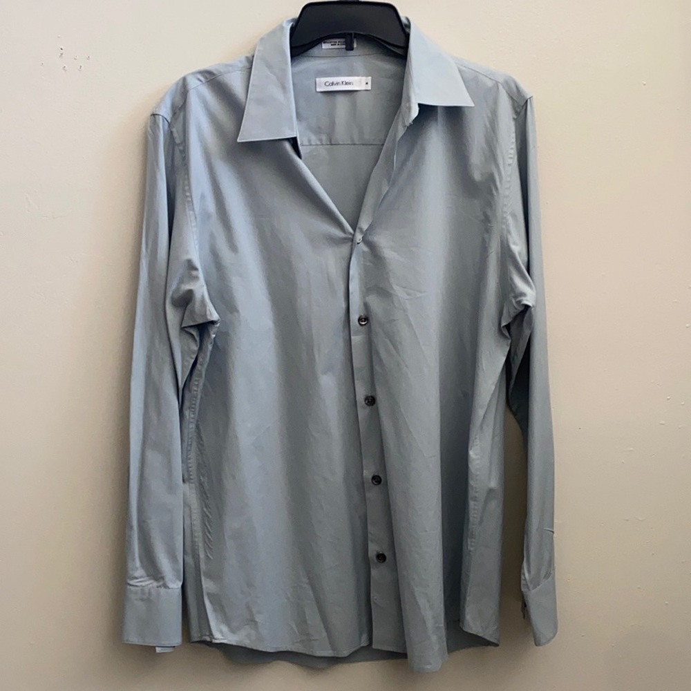 Calvin Klein gray button-down long sleeve shirt men’s size M